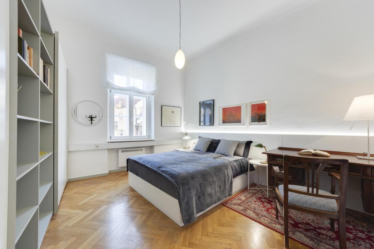 City Center Apartment With Parking Любляна Екстериор снимка